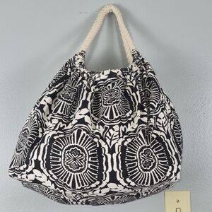 ECHO Rope Handle Tote – Black & White Batik Print – Large Beach Bag – Lined